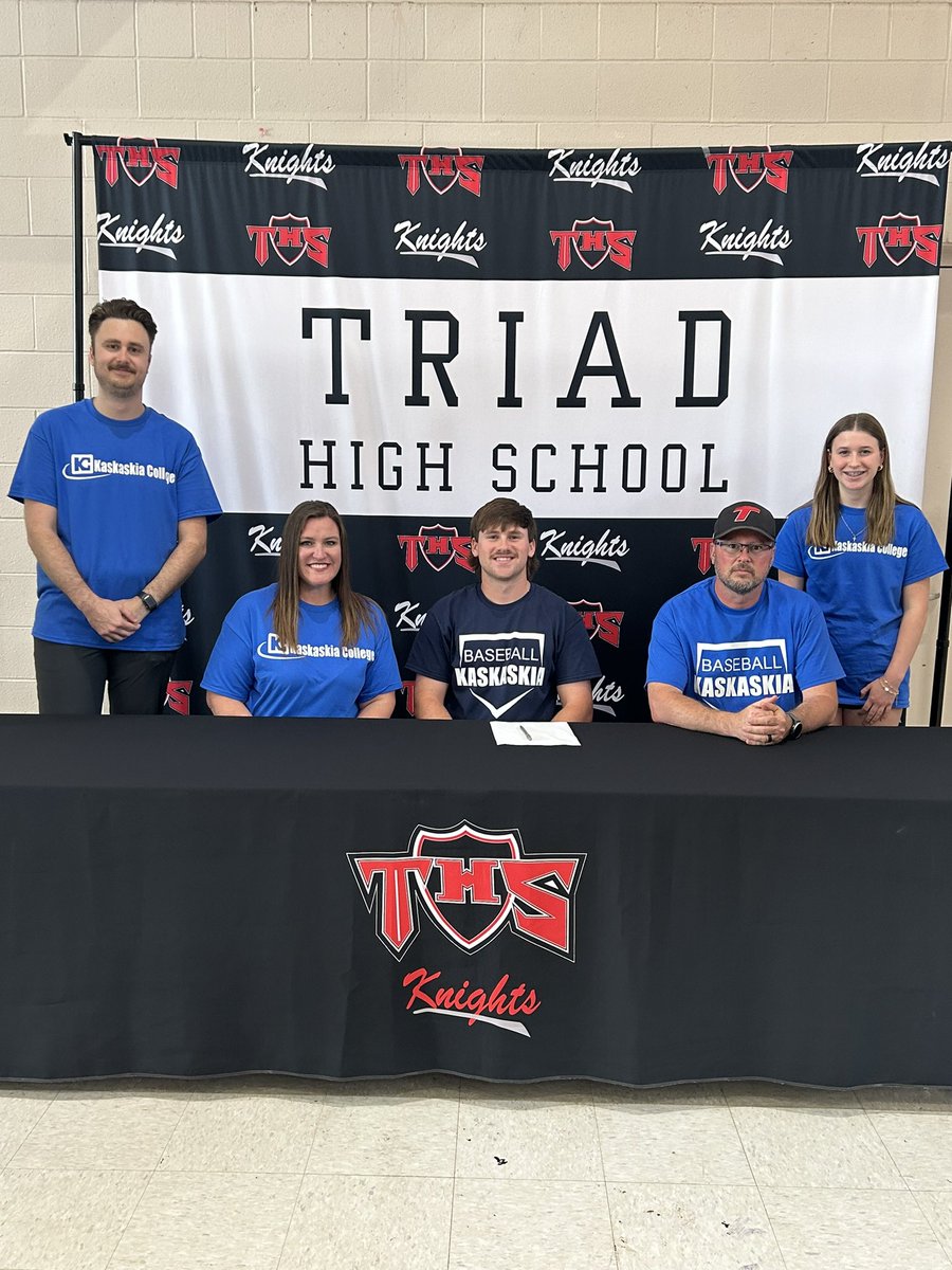 TriadKnights's tweet photo. Congrats Carter Vandever!!! Carter will be continuing his academic and baseball career at Kaskaskia College!! @TriadHighSchool @TriadBaseball https://t.co/3vqnE6kZH0