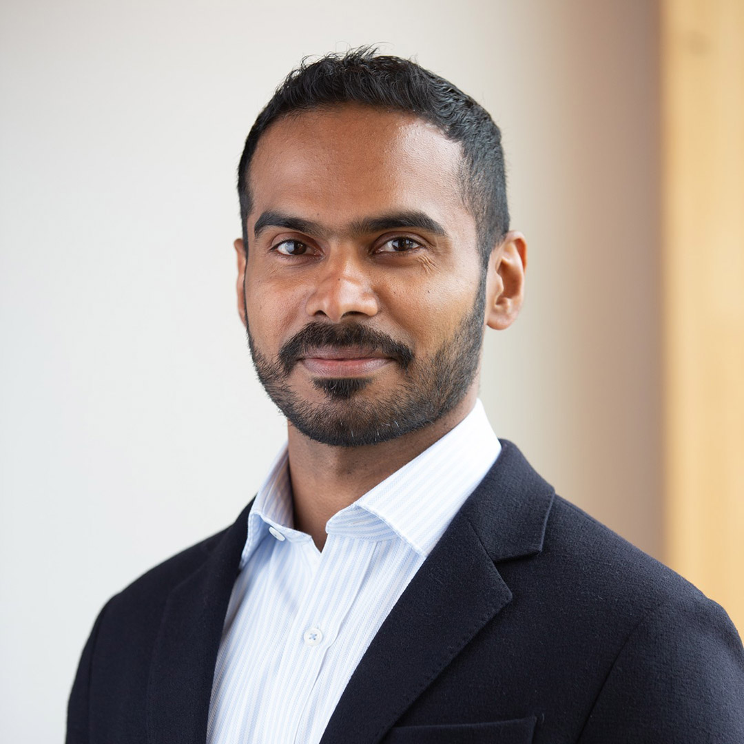 Leading clinical researcher Dr Aswin Ratheesh (<a href="/_ratheeshaswin/">Aswin Ratheesh</a>) has been appointed to lead the  James Packer Chair in Mood Disorders at UNSW👏

The Chair will conduct rigorous research into mental health conditions via a new unit at UNSW &amp; @mindgardensau:

unsw.edu.au/newsroom/news/…