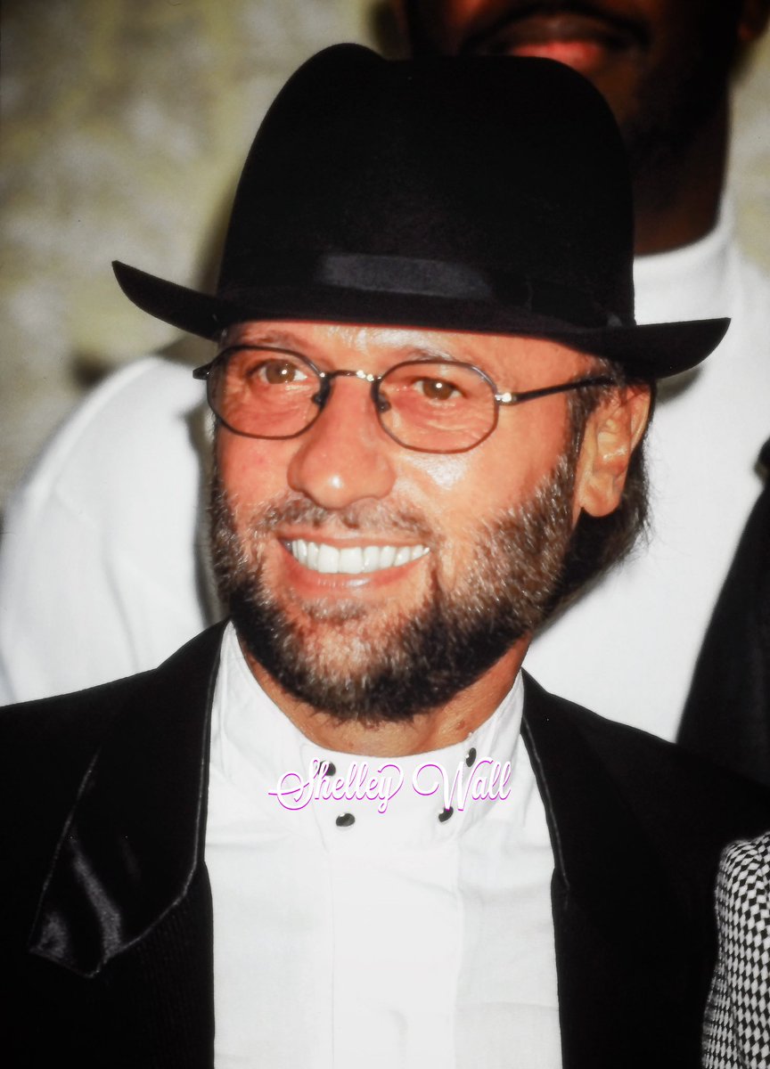 I’ve posted this one before, but I did a little re-editing to it. This is from the Songwriters Hall of Fame event, when they were inducted, in 1997. 

#MauriceGibb #BeeGees