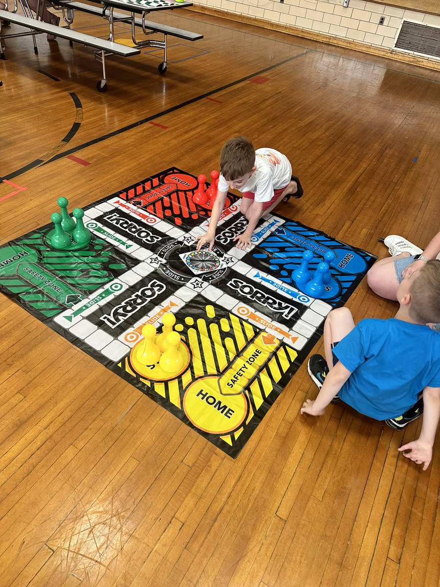 PCSDGifted's tweet photo. We had so much fun at PAGE family game night! Thank you to everyone who came out to play games tonight! https://t.co/hxywnBnwDn