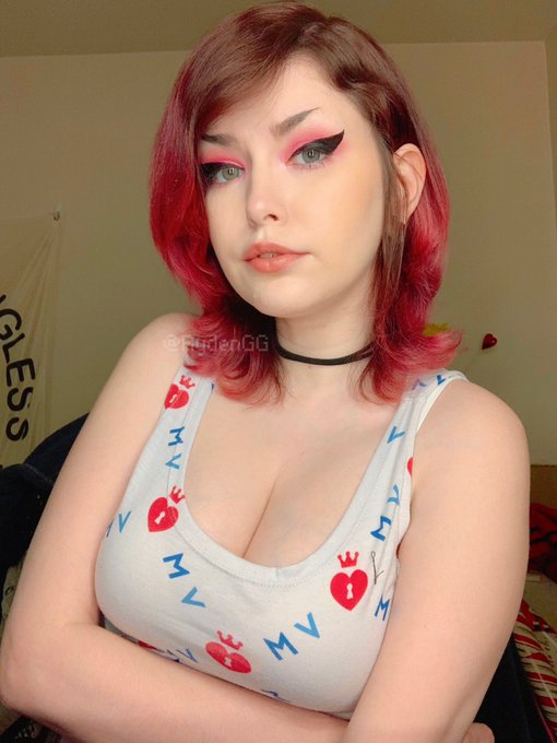 missed the warm weather so much ☺️🩷🌷 https://t.co/bBdbUWx8L7<a href="/tag/apclips"class="tags"><span>#apclips</span></a>