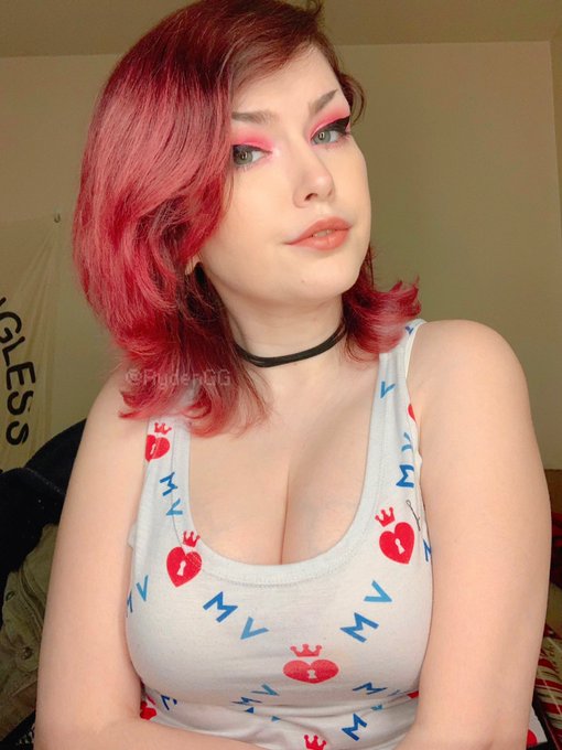 missed the warm weather so much ☺️🩷🌷 https://t.co/bBdbUWx8L7<a href="/tag/apclips"class="tags"><span>#apclips</span></a>