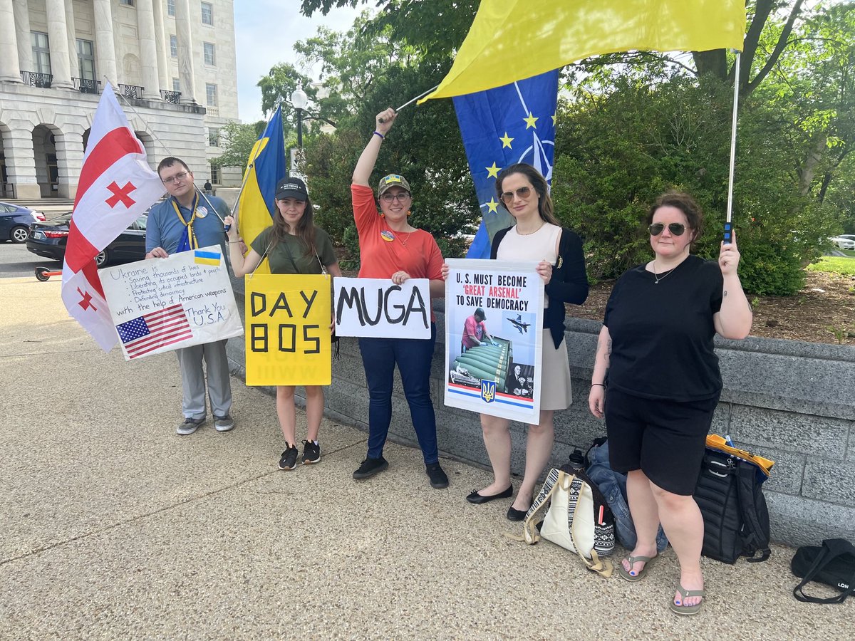 We will be back tomorrow at 4-6pm at Independence Ave and New Jersey across from Longworth House office building. Join us: thank Congress for passing military assistance for Ukraine and remind them to keep supporting Ukraine.