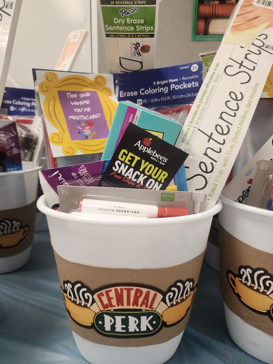 YRomero_ESS's tweet image. Mid week relaxation station with charcuterie cups, cucumber water, massages, and coloring. Hoping your day with filled with love and pampering. #TeamSISD #ItsAnItuarteThing