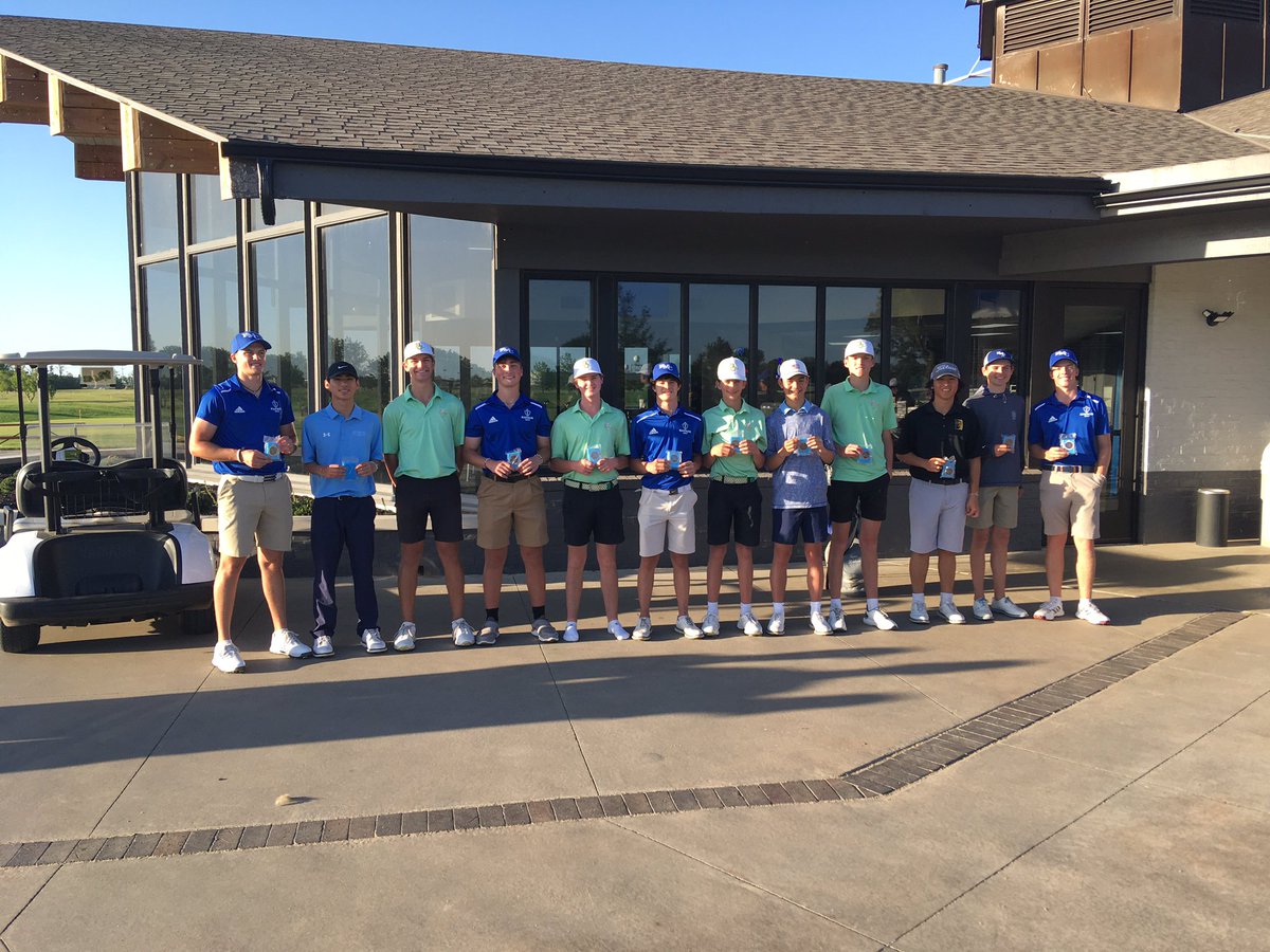 Boys GWAL Varsity at Tex Consolver: 1.Whitaker KMC 66 2.Nasone E 68 3.Farber BC Pirtle KMC 71. Complete Results. #gwalgolf 

kansasgolfscores.com/ks/screens/tou…