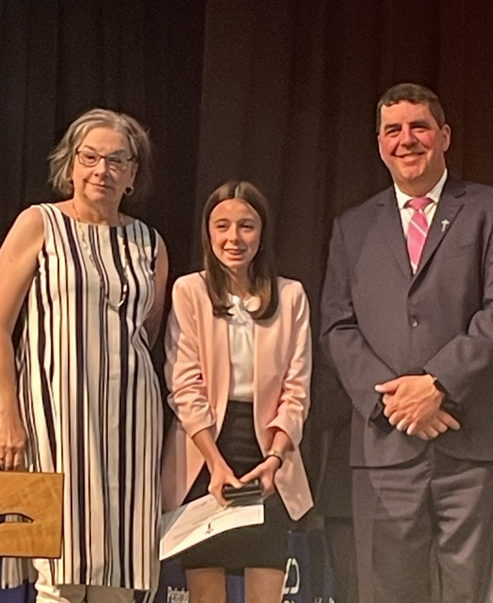 PHStAnthony's tweet photo. We are thrilled to celebrate our school’s Catholic Student Leadership Award winner Sophia Jilesen, who truly embodies the spirit of Catholic Education. Congratulations, your school community is so proud of you! #CEW2024 #PVNCinspires https://t.co/EIngWSZwZe