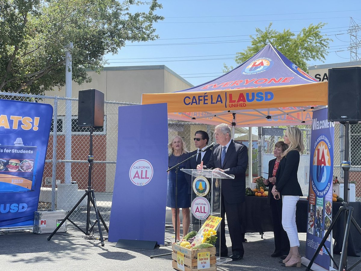 @CAFoodBanks @Ecoliteracy @NextGen_Policy @kattaylor @CDFAnews @LASchools @schoolmeals4all @TonyThurmond @CaliforniaSNA @agsecross @JenSiebelNewsom @GavinNewsom @SecVilsack Thank you
@JenSiebelNewsom @GavinNewsom
@agsecross for leading the charge in making CA the leader in #SchoolMealsforAll and #FarmtoSchool increasing access to CA grown, freshly prepared meals.

Now let’s make #SchoolMealsforAll nationwide!