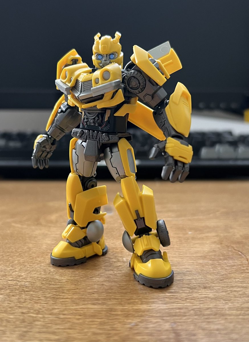 Oh. Oh @BlokeesOfficial he is so cute and perfect 🤩

Consider this a sneak peak at future galleries! 

📸 Transformers Blokees Model Kit RoTB Bumblebee