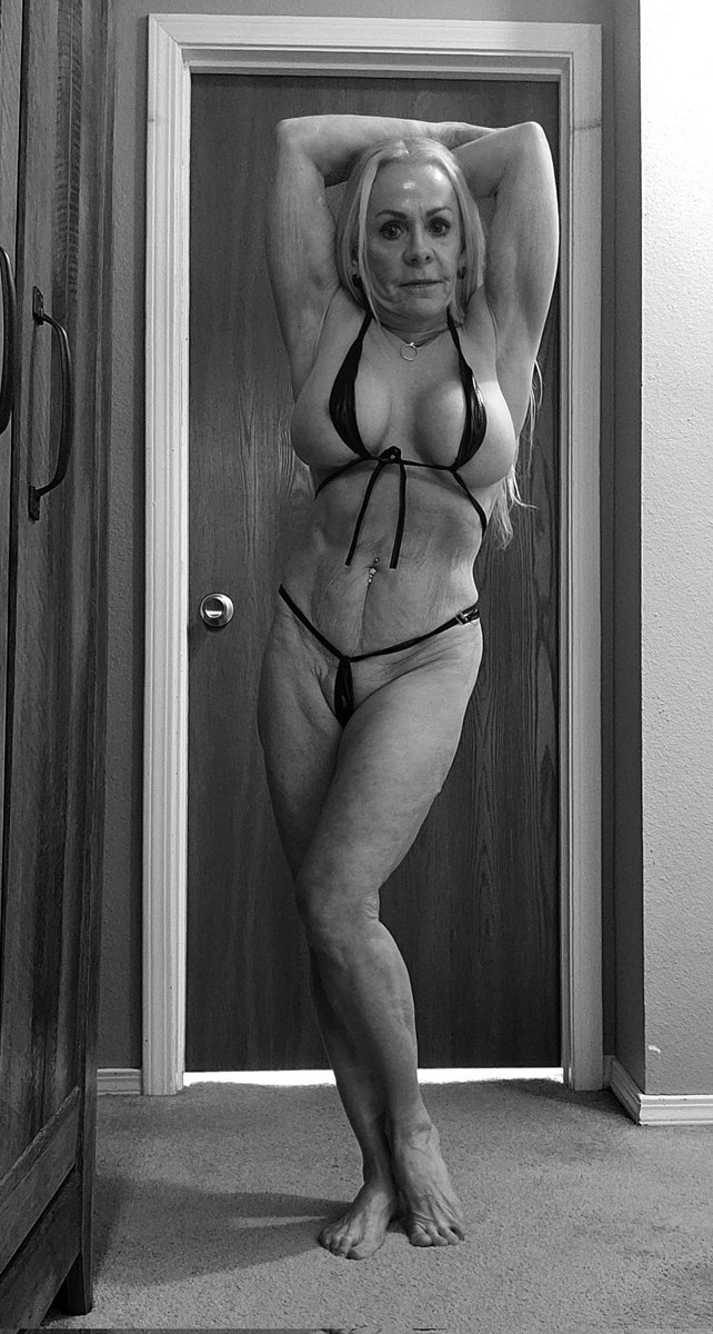 LASS2024's tweet photo. #womeninphotography #microbikini #sexybody #freelancemodeling #fitnessmodeling 
#Betempted #artmodel #sculpture
#figuredrawing https://t.co/0IWDsbDkYR