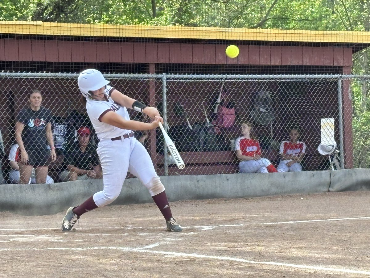 WJ Softball advance to districts with a 13-0 victory over Alliance. @natalie_susa threw a no hitter, with 13 Ks in 5 innings. @SiennaTepley was 3-3 with 3 runs + 4 SBs @CaleighShaulis was 2-2 with 2 doubles + 4 RBI Next up: winner of @HobanSoftball vs @NDCL_Softball