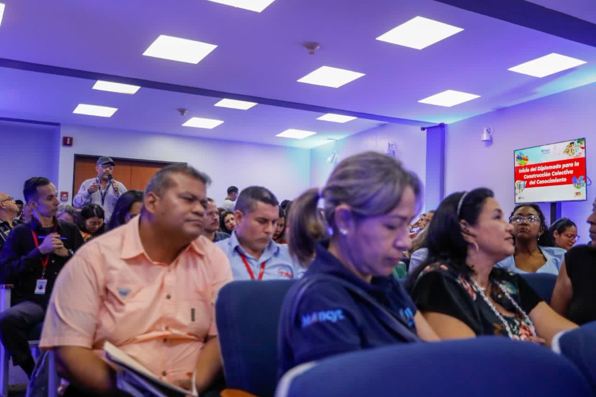 Gabrielasjr's tweet image. Hoy dimos inicio Diplomado &quot;Construcción Colectiva de Conocimientos: comunidades de vida y aprendizajes para la transformación social&quot; como parte de las actividades de formación del @Mincyt_VE

La participación desde una práctica colectiva como mecanismo que confiere al pueblo…