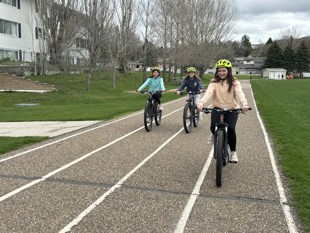 Another beautiful day for biking! <a href="/OutrideBike/">Outride</a> <a href="/SimleMiddle/">Simle Middle</a> <a href="/BismarckSchools/">Bismarck Public Schools</a> #learnbps