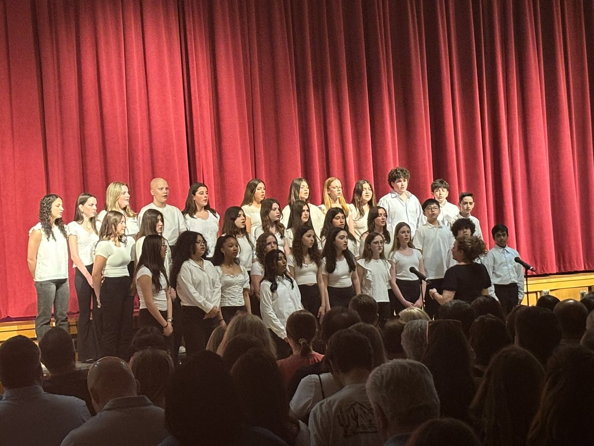 stacey linzenbold tweet media