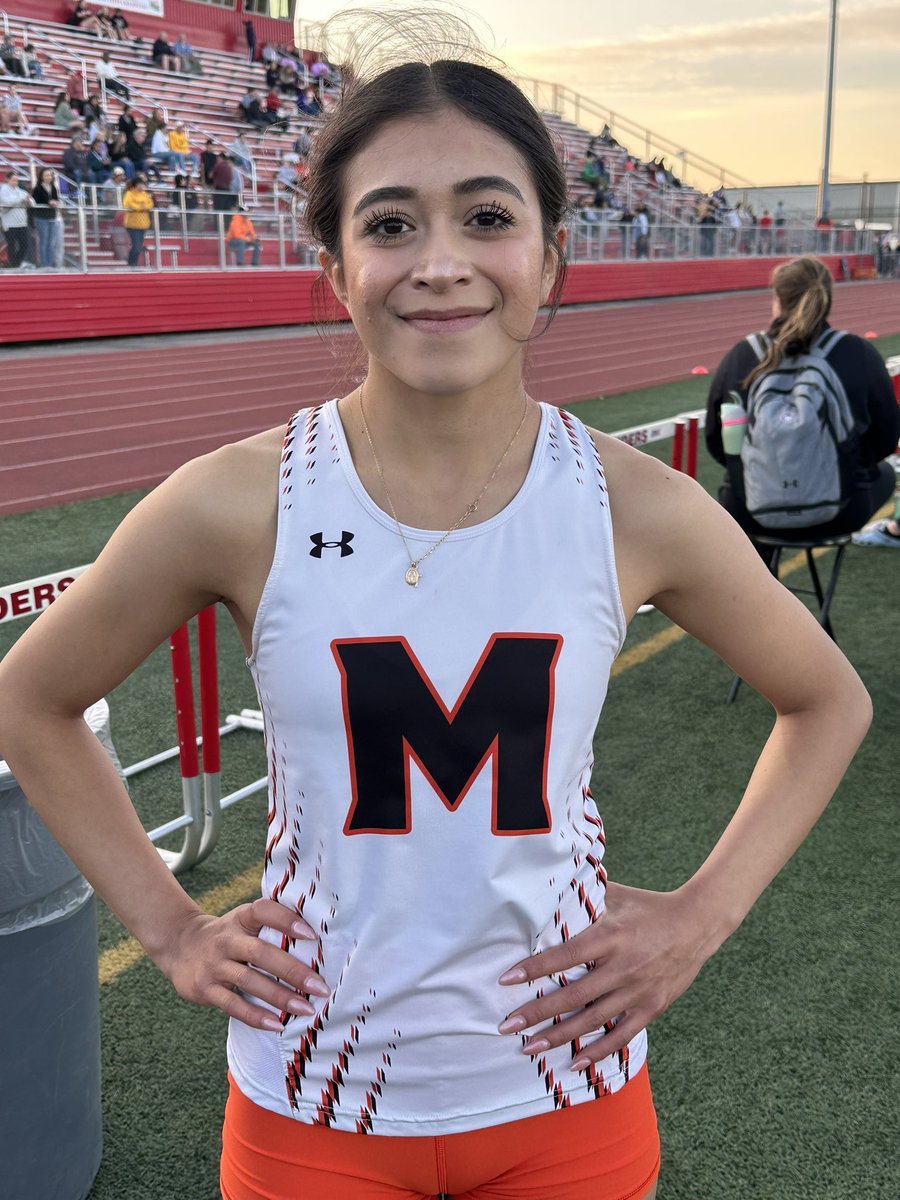 Kelly Huerta places 2nd in the 100 with a time of 12.58, qualifying for state in her second event of the night.
