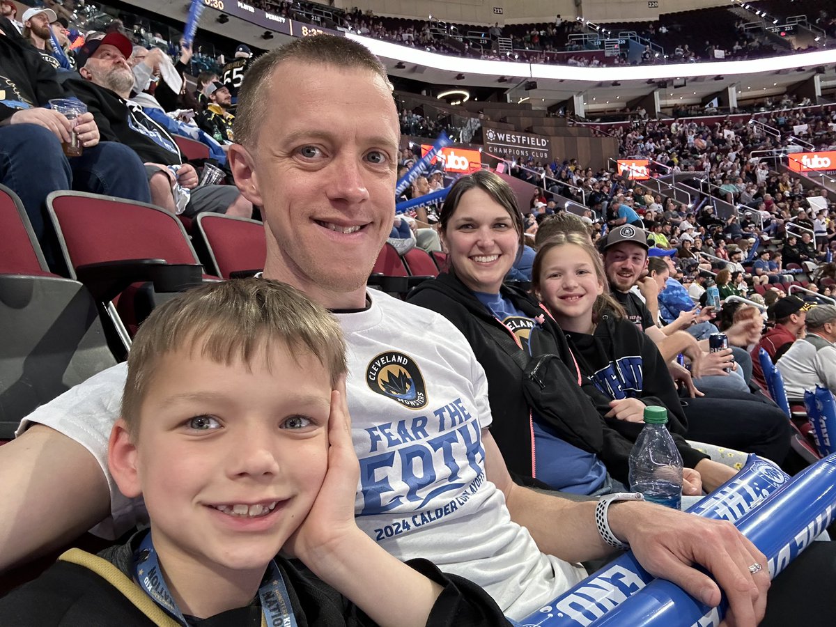 JRadwan7's tweet photo. Love playoff hockey!! #fearthedepths https://t.co/r14dGcpk2b
