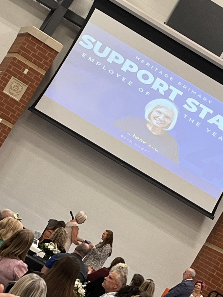 Celebrating our Teacher of the Year, Mrs. Jackson, and our Support Staff of the Year, Mrs. Unger! We are so lucky to have these amazing ladies working with our youngest learners @HPCubs! #WeAreWentzville