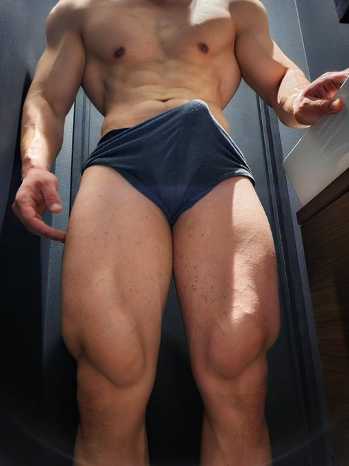 おはよう☀︎ トレーニングで汗だくになったパンツ🩳 #裏垢 #バイ・セクシャル  #muscle https://t.co/mwxXpC74b2<a href="/tag/%E8%A3%8F%E5%9E%A2"class="tags">#裏垢</a><a href="/tag/%E3%83%90%E3%82%A4%E3%83%BB%E3%82%BB%E3%82%AF%E3%82%B7%E3%83%A3%E3%83%AB"class="tags">#バイ・セクシャル</a><a href="/tag/muscle"class="tags">#muscle</a>