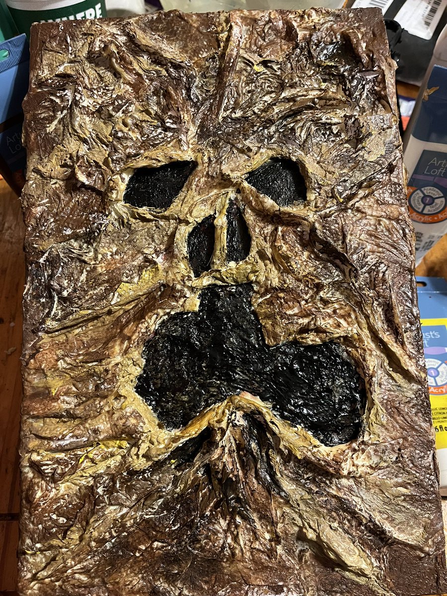 Made my own Necronomicon from an old Halloween book decoration, liquid latex, paper towels and paint. This was so fun. I’ve always wanted my own one. 

#horror #HorrorCommunity #artist