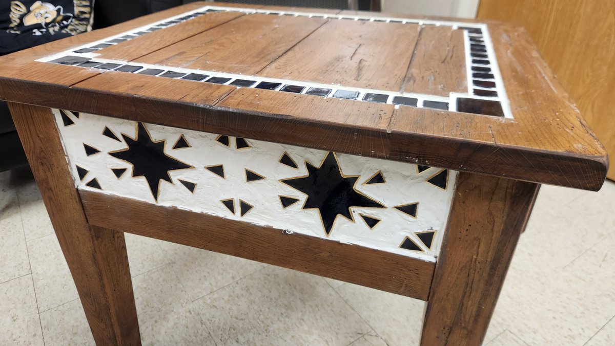 Dr Moore's Art 288, Modern Architecture, had  an assignment to make, upcycle or proto furniture. Fina, upcycled this table. As part of the @wfuclaydate club, she made tiles at Sawtooth Ctr, &amp; used the CNC  @wakerspace to groove the top to inlay the tiles <a href="/WFUart/">WFU Art</a> <a href="/WakeForest/">Wake Forest University</a>