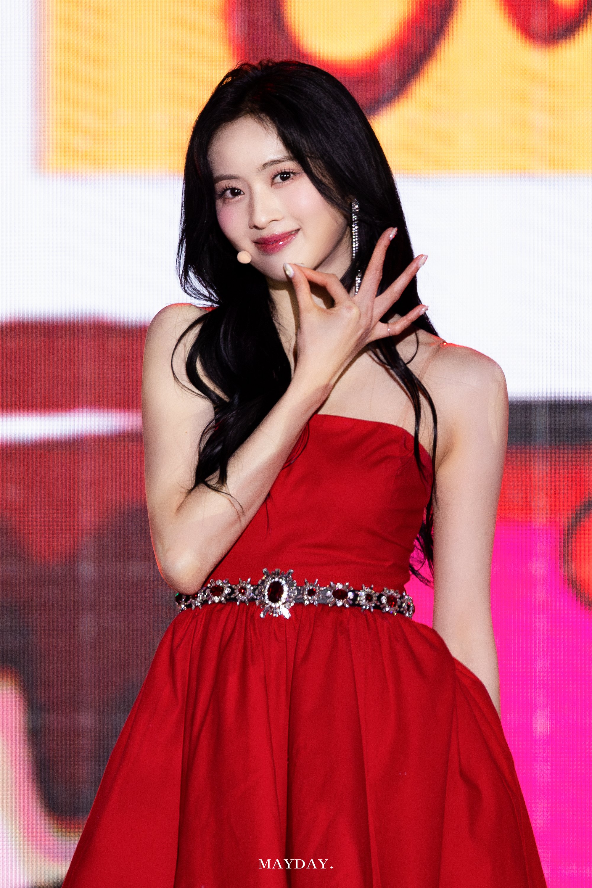 GNGZoYTboAA2xyT?format=jpg&name=4096x4096