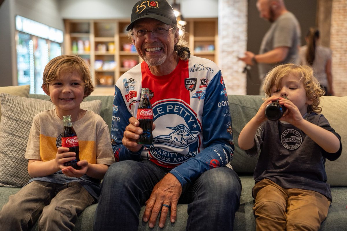 We heard it’s National Have a Coke day! So of course we had to end Day 5 of the @kpcharityride with an ice cold @cocacola!