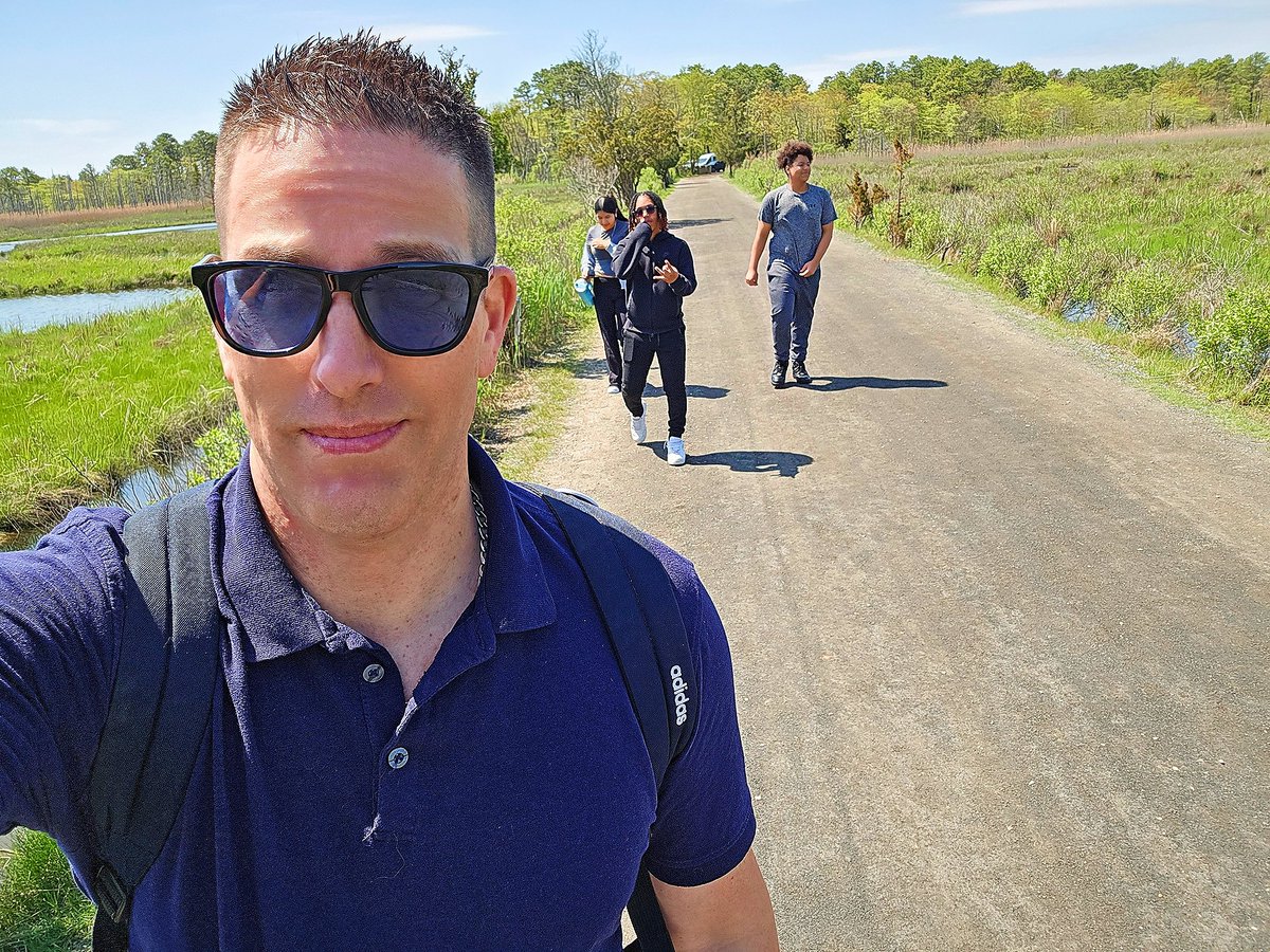 Mr. Simmler tweet media