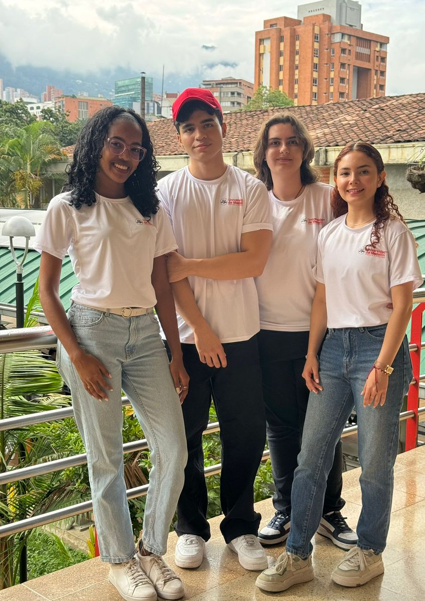 ny_acelas's tweet photo. Excited to share that our students from @ConMpac demonstrated their talents at the Encuentro Departamental de Semilleros Nodo Antioquia! 🌟 So proud of their dedication and achievements. #LaUdeMedellínTieneSuCiencia @Inv_UdeMedellin @UdeMedellin_ #RedColsi https://t.co/TMXT66QExP