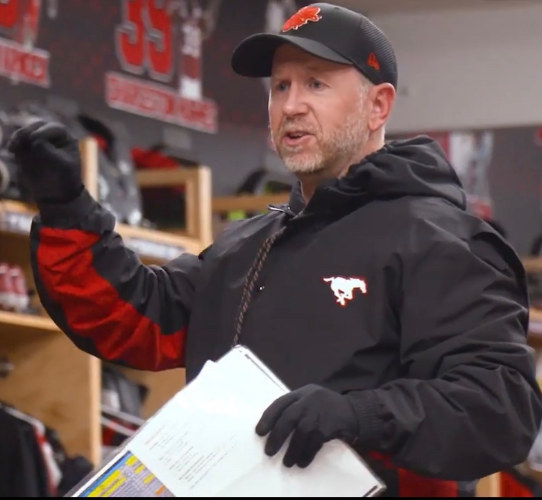 Calgary Stampeders’ former player, current GM/Head Coach Dave Dickenson has taken out his Canadian citizenship. Dave, who came to Canada and Stampeders in 1996 from his native Montana, will retain his US citizenship but is “proud” to become a Canadian as well (Stampeders photos).