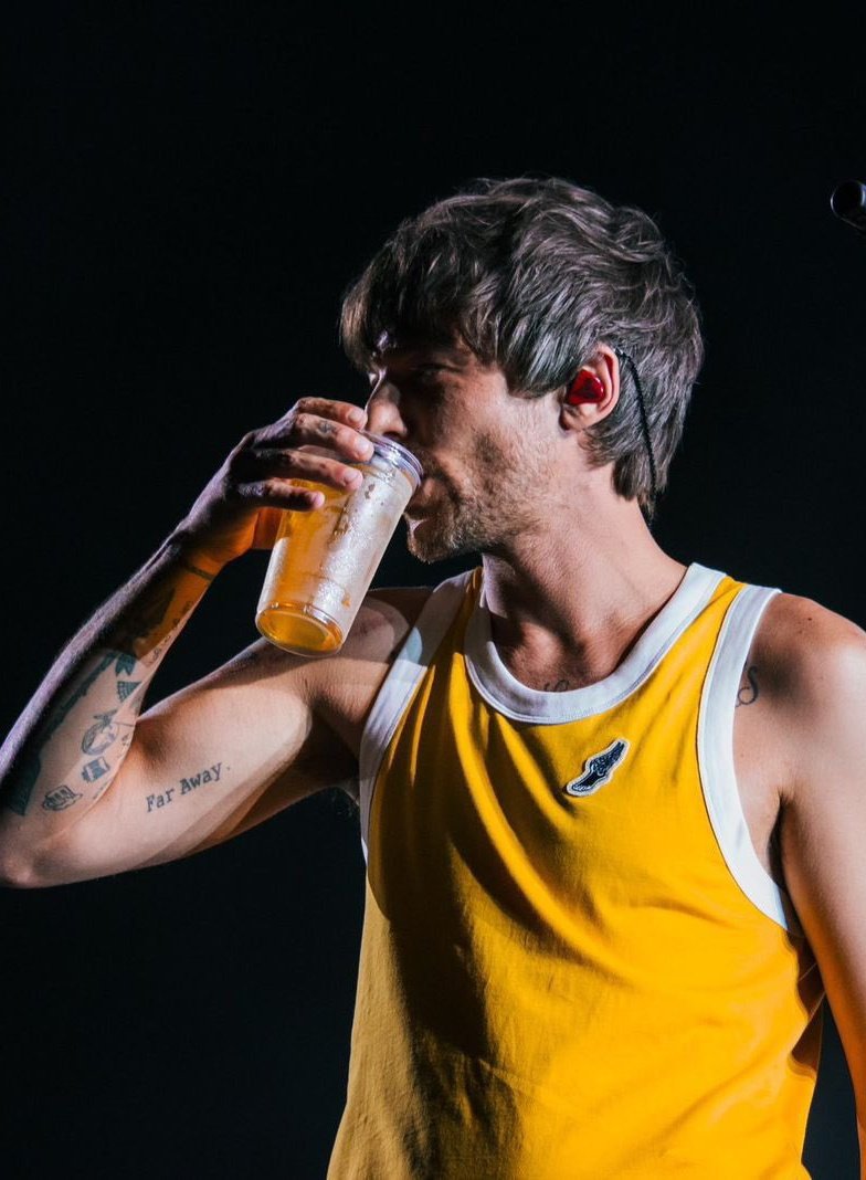 ً (@louisarchlve) on Twitter photo 