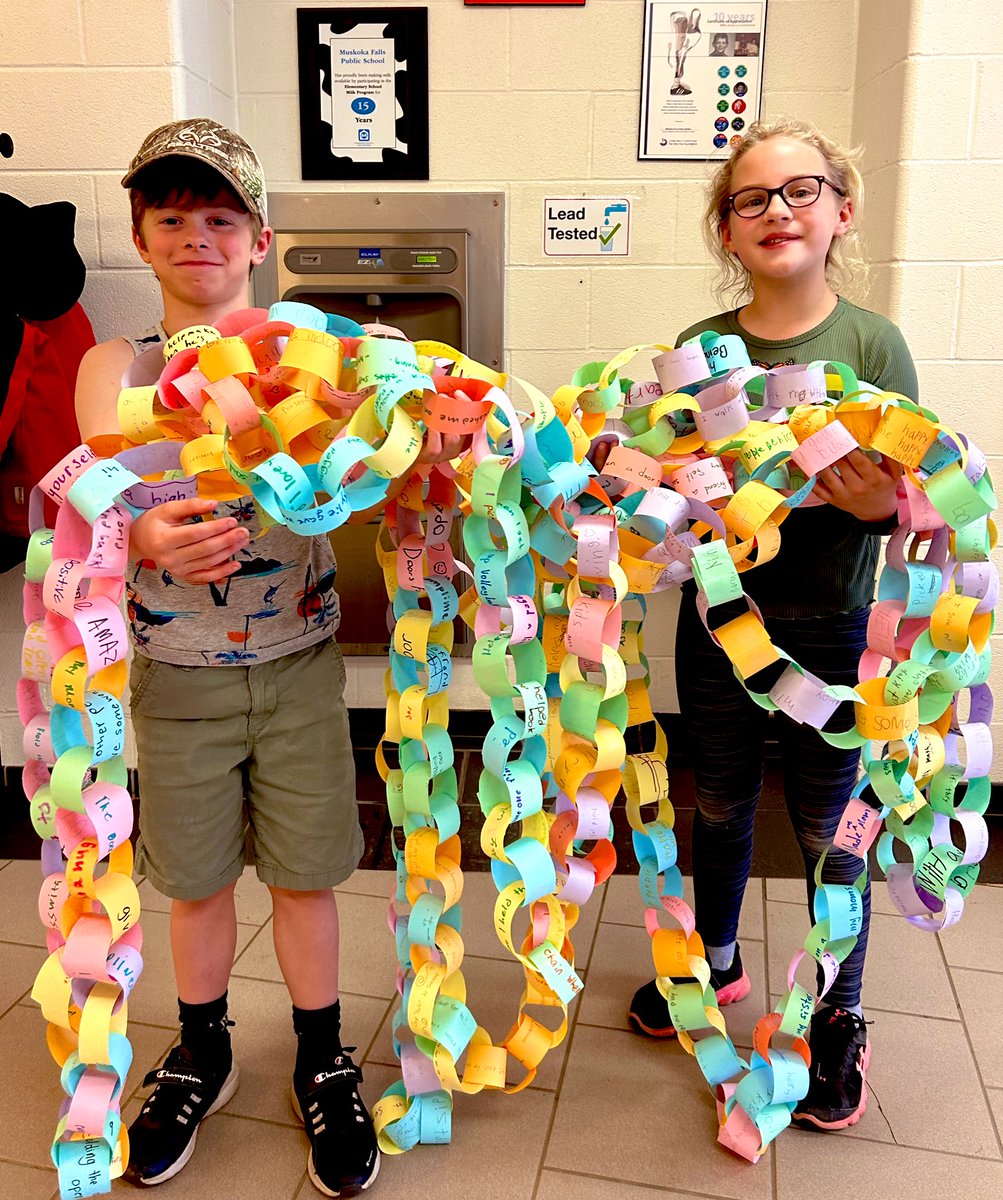 This week 267 acts of kindness were recorded and added to the kindness chain   —our school community is awesome⚡️Thankyou Ms.Suddaby and <a href="/RichterJ_24/">Ms. Richter</a>!
<a href="/TLDSB/">TLDSB</a>