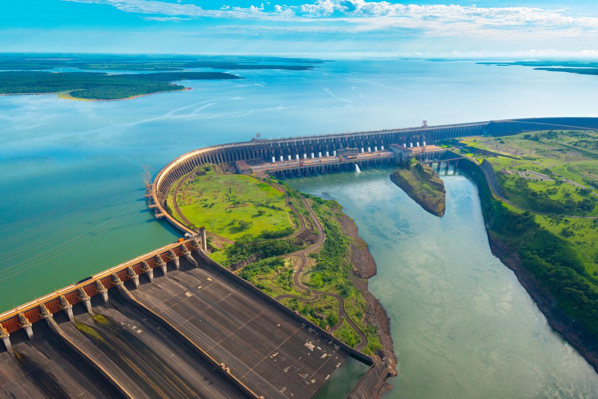 The largest hydroelectric dams in the world.

Photo credit : via iStock.