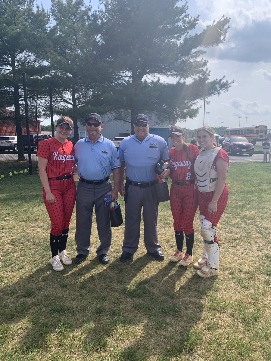 Dragons_AD's tweet photo. Dragons Softball celebrating NJSIAA Officials Appreciation Week! 🔴⚫️ #NJSIAA https://t.co/3LoMLVxRqK