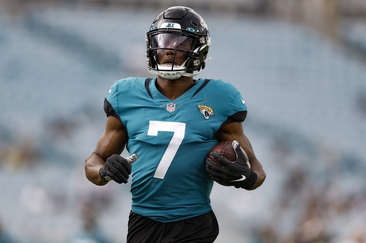 Former Jaguars WR Zay Jones is scheduled to visit Thursday with the Kansas City Chiefs, per league sources. After Jacksonville released him last week, Jones has visited the Titans, Cardinals and Cowboys - with the Chiefs on deck.