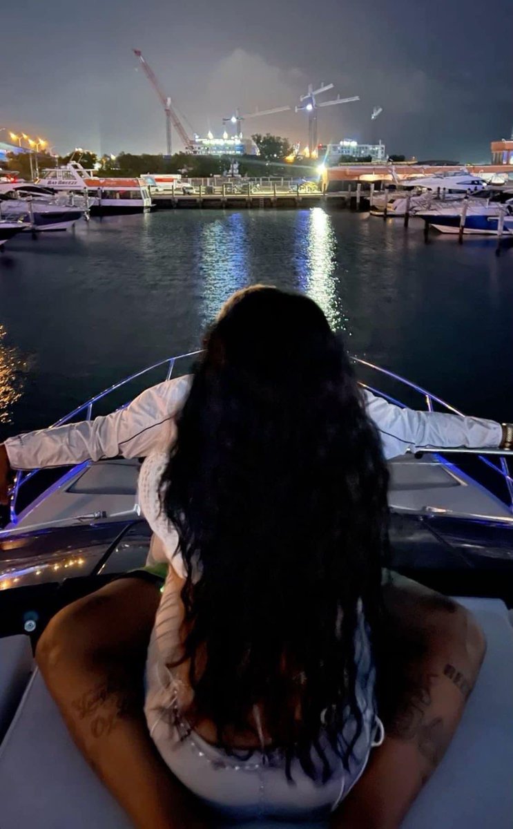 I just wanna vibe like this ✨🤍