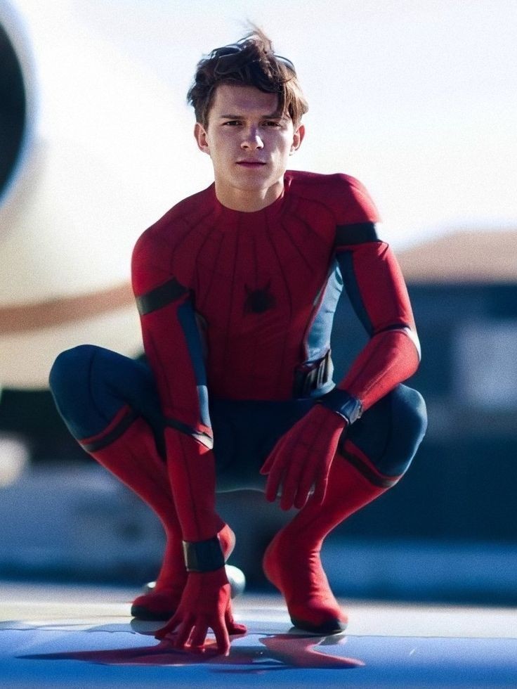 SERÁ ?! 🤔

Homem-Aranha 4 | James Wan é mais um diretor considerado pela Marvel Studios, diz rumor

•facebook.com/share/p/ThaQ5X…

#SpiderMan4 #MarvelStudios #JamesWan