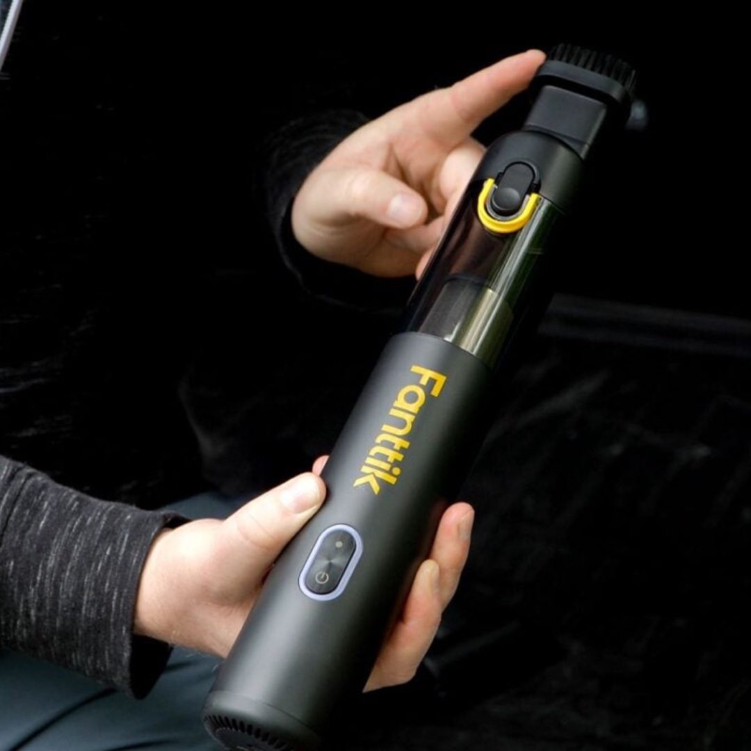 fanttik_de's tweet photo. Beginnen Sie das Jahr mit einem strahlend sauberen Auto! Unser tragbarer Autostaubsauger Slim V8 Mate bietet unübertroffene Leistung und Komfort!

Bestellen Sie jetzt: https://t.co/rpqcf7nwel

#fanttik #carvacuum #carcleaning #slimv8mate https://t.co/qXEn3mkIR8