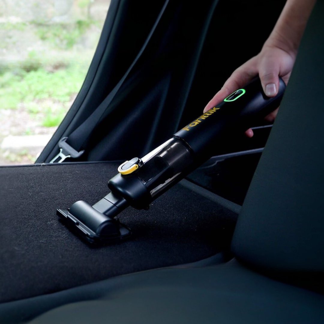 fanttik_de's tweet photo. Beginnen Sie das Jahr mit einem strahlend sauberen Auto! Unser tragbarer Autostaubsauger Slim V8 Mate bietet unübertroffene Leistung und Komfort!

Bestellen Sie jetzt: https://t.co/rpqcf7nwel

#fanttik #carvacuum #carcleaning #slimv8mate https://t.co/qXEn3mkIR8