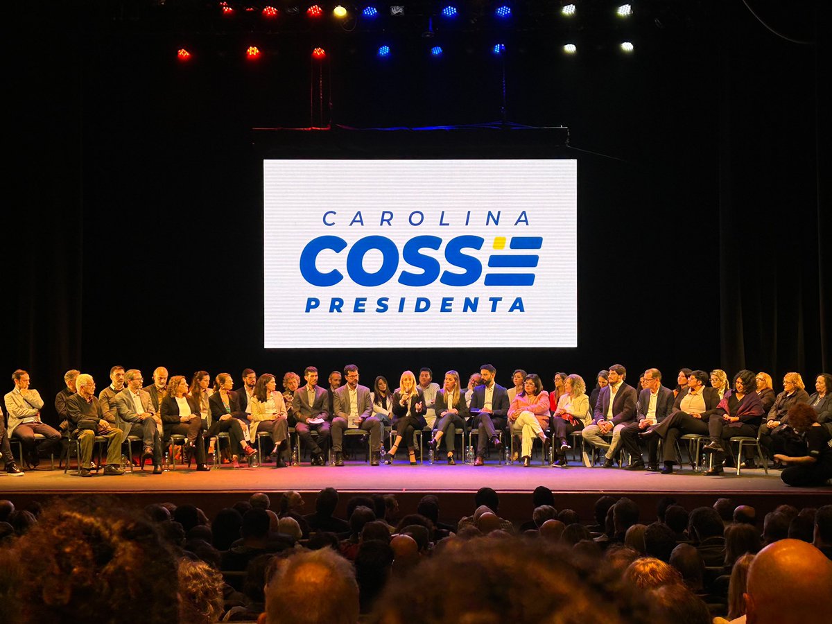 Ayer, martes 7 de mayo, en el Teatro El Galpón, <a href="/CosseCarolina/">Carolina Cosse</a> presentó 50 medidas para su eventual gobierno, enmarcadas en el Plan PAIS 🇺🇾✨ 

Porque voy #AlFrenteConCarolina, dejó a continuación un breve hilo a modo de resumen con las 50 medidas presentadas:
