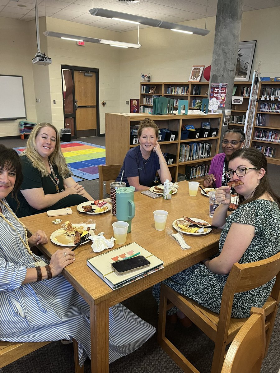 Day number three of teacher appreciation week started off with a full breakfast provided by Mueller’s amazing admin Mrs. Glover and Mrs. Stan! With an afternoon ice cream sundae bar from social committee. #muellerproud #wpsproud #teacherappreciationweek