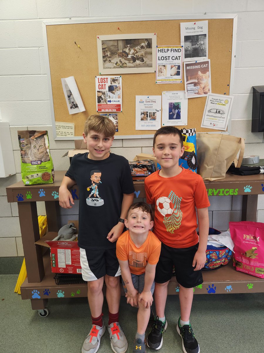 These 4th gd @TME_tigers worked so hard on their STLP project, 'Pawsabilities' all year long. After collecting donations for the Kenton County Animal Shelter, we delivered some much needed donations! Special thank you to @fisch_librarian for her dedication!
@JenMurp00795173