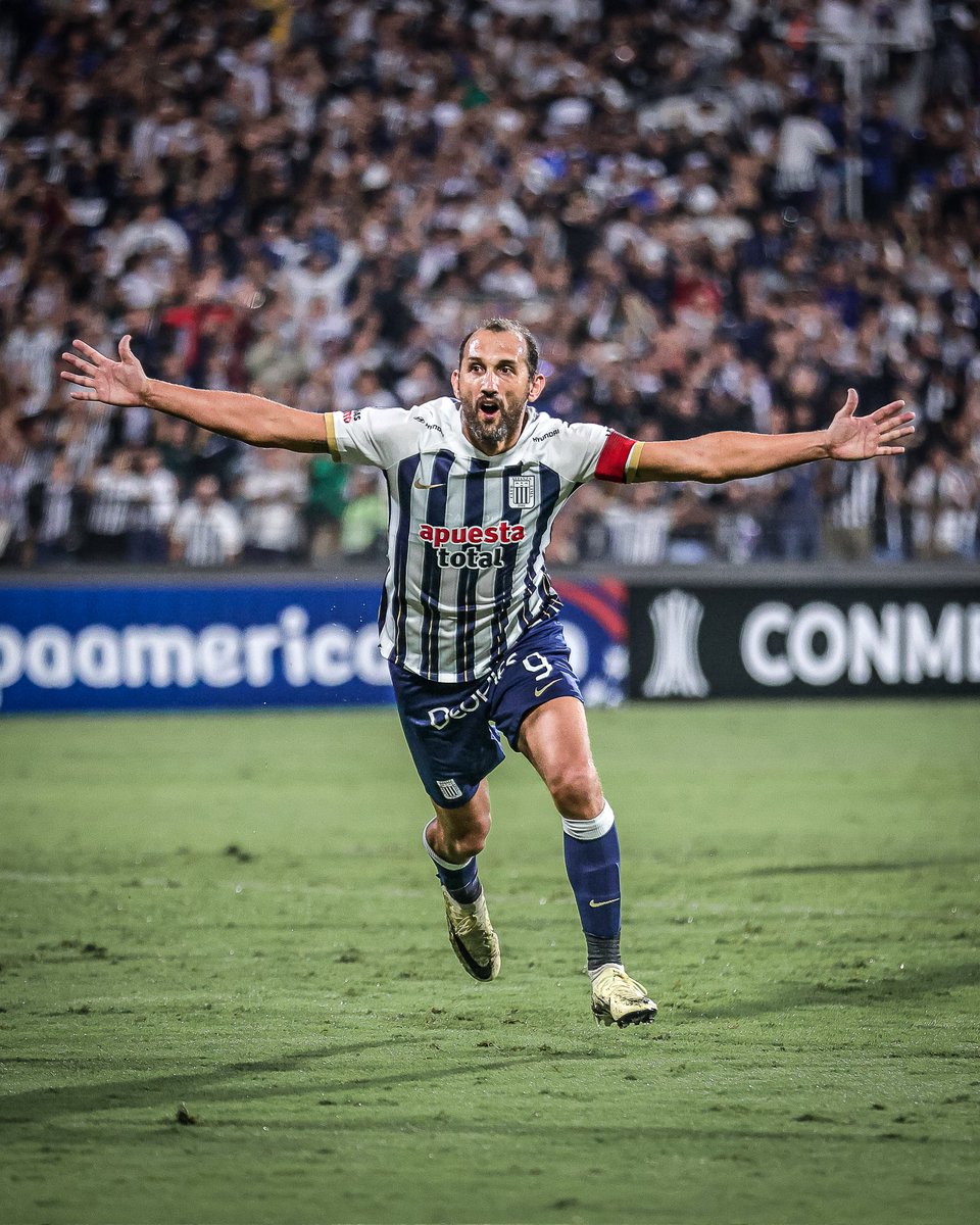 Hernán Barcos anota el empate ante Cerro Portero por la Conmebol Libertadores

📸 <a href="/marcelshoot/">Marcel Sandoval</a> 

#alianza #alianzalima #Libertadores #marcelshoot