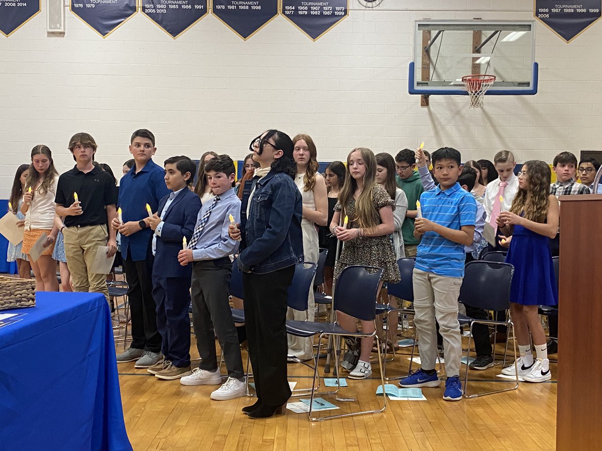 Lauren Bushwaller tweet media