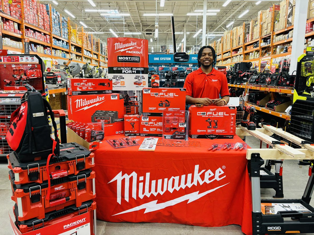 Thank you Jalen for the awesome display and knowledge that you provided our customers. We appreciate your everyday hard work you put in Techtronic Industries - TTI ….!