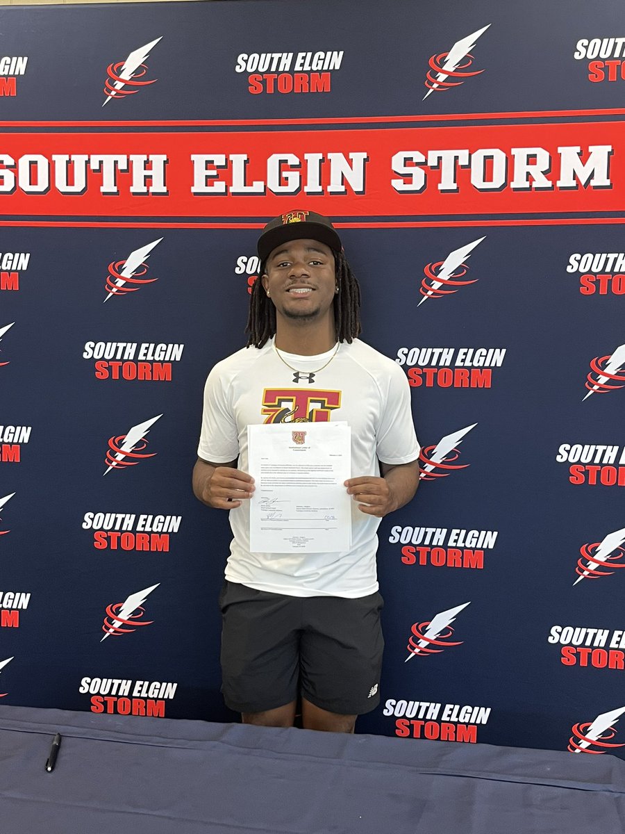 kccorbin2's tweet photo. Blessed to sign to @SkegeeFootball today! @Coach_james3 @MyTUAthletics @TopGunQB https://t.co/JEhiwNzrZB