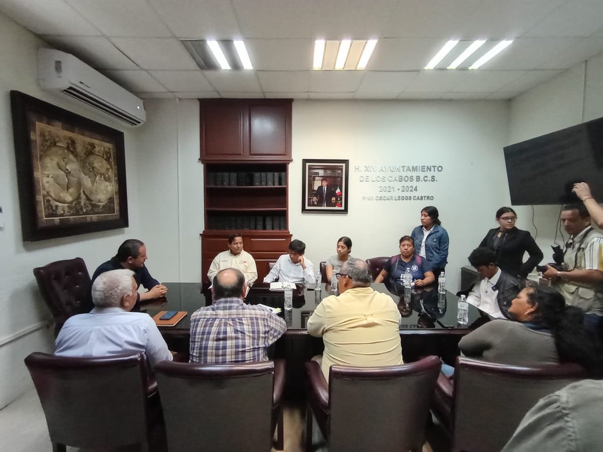 Compañeros de la <a href="/FNERRR_NACIONAL/">FNERRR NACIONAL</a>, mañana nos recibirá el
Secretario del H. Ayuntamiento de Los Cabos, BCS para concretar la
Solución de nuestras demandas. El @ProfeLeggs_ hizo compromisos pero no se han cumplido. Estén atentos para apoyar a nuestros compañeros estudiantes de BCS