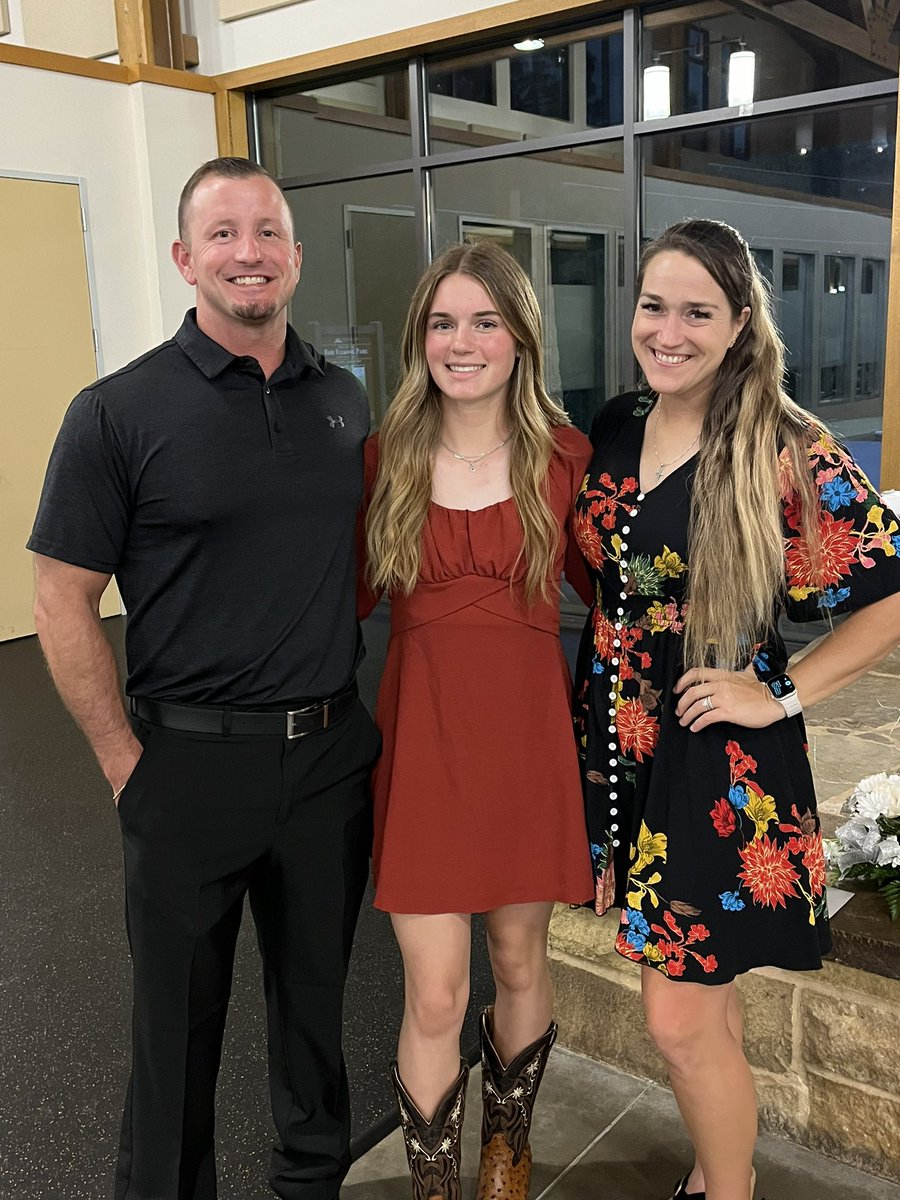 BellaDzialo's tweet photo. Sophomore Banquet! 
I received 2024 13-6A 1st Team All District, Offensive Player of The Year, and Academic All District. 
Thank you @TWCPSoftball !!!

@Coach_Coats @HSPremier08 @PGFnetwork @djgasso @CoachDeifel @DanielleGibsonW @RussHeffley  @Coach_Ricketts https://t.co/F0K0AAu26g