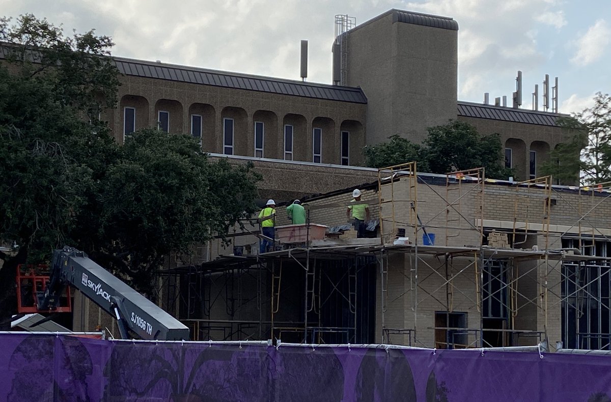 Leaving the building tonight, I was so impressed to see that work on our Auditorium classroom, one of our transformative capital projects @LSUVetMed, was still in full swing. The project is on time, with an anticipated opening in August! #LSU #ScholarshipFirst #WeTeach #WeLead