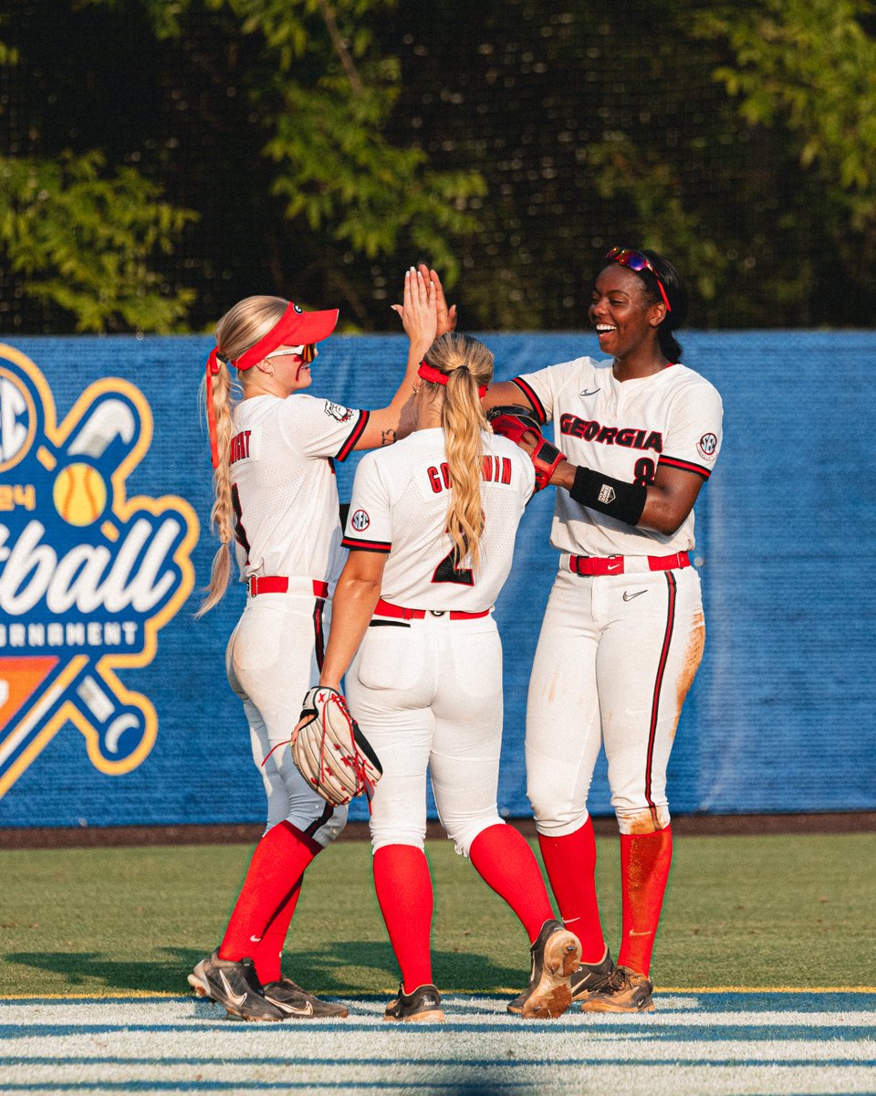 Raise your hand if you've seen this before! 🙋‍♀️🙋‍♂️ To the 14TH INNING we go. 👀 #SECSB x #SECTourney