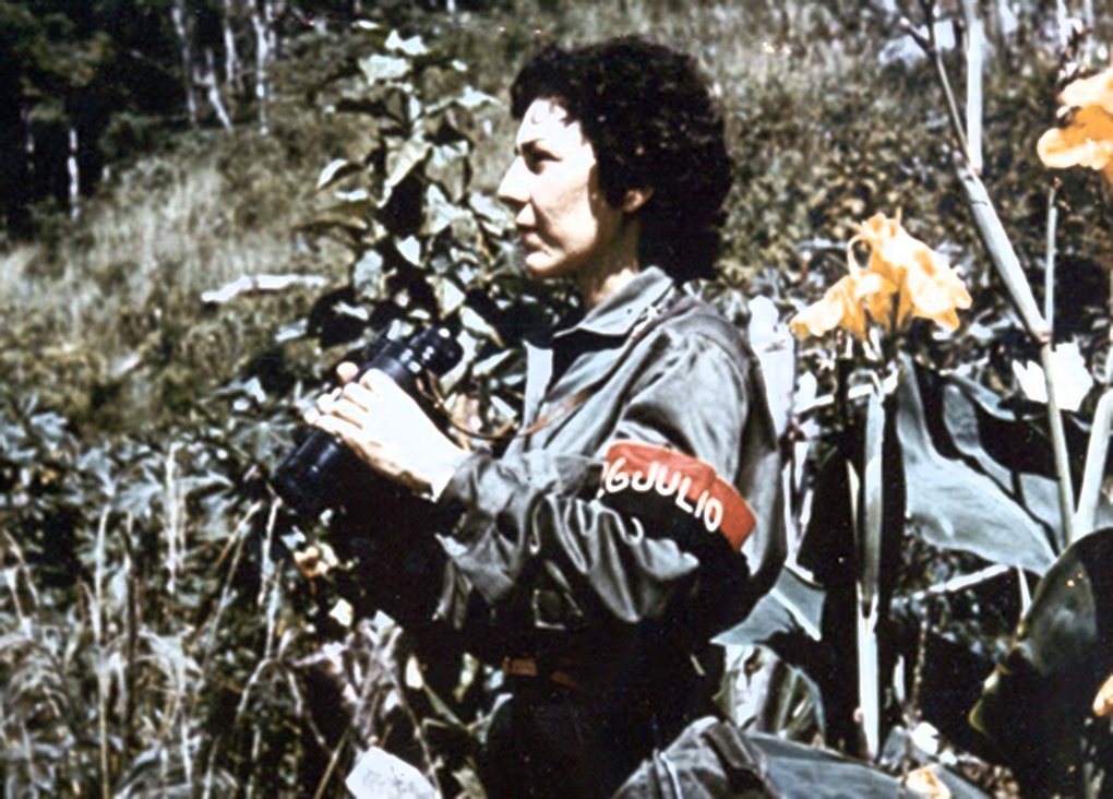 #Celia Sánchez fue la primera mujer combatiente del Ejército Rebelde en las montañas de la Sierra Maestra y, la principal promotora de la creación del batallón femenino Mariana Grajales, el cual operaba como apoyo a la retaguardia guerrillera.