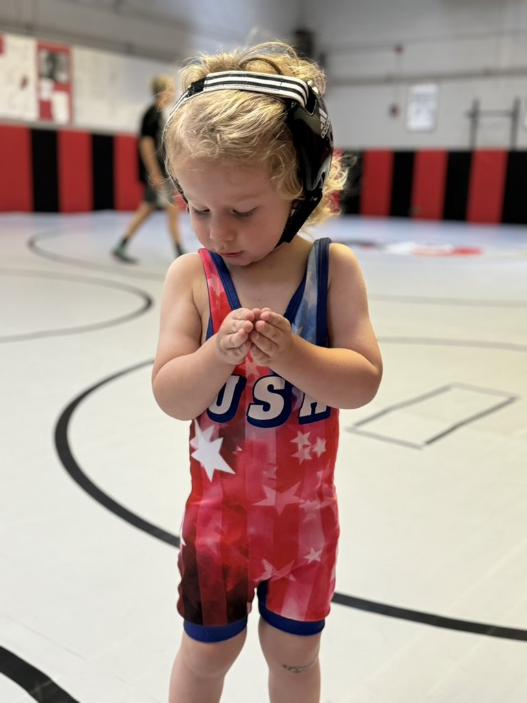 the_rogue_wolfe's tweet photo. #WrestlingShirtADayinMay 

Go team USA @USAWrestling https://t.co/FzqcKtnJiR